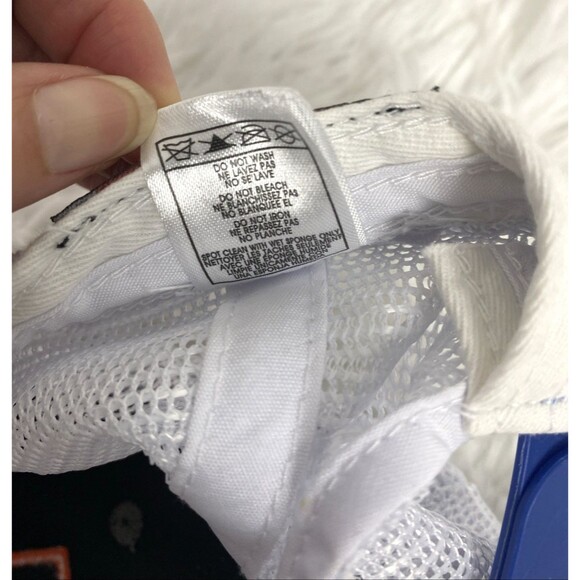 Captivating Hat Boise State Broncos Snapback Trucker Cap Blue White One Size - Picture 8 of 9